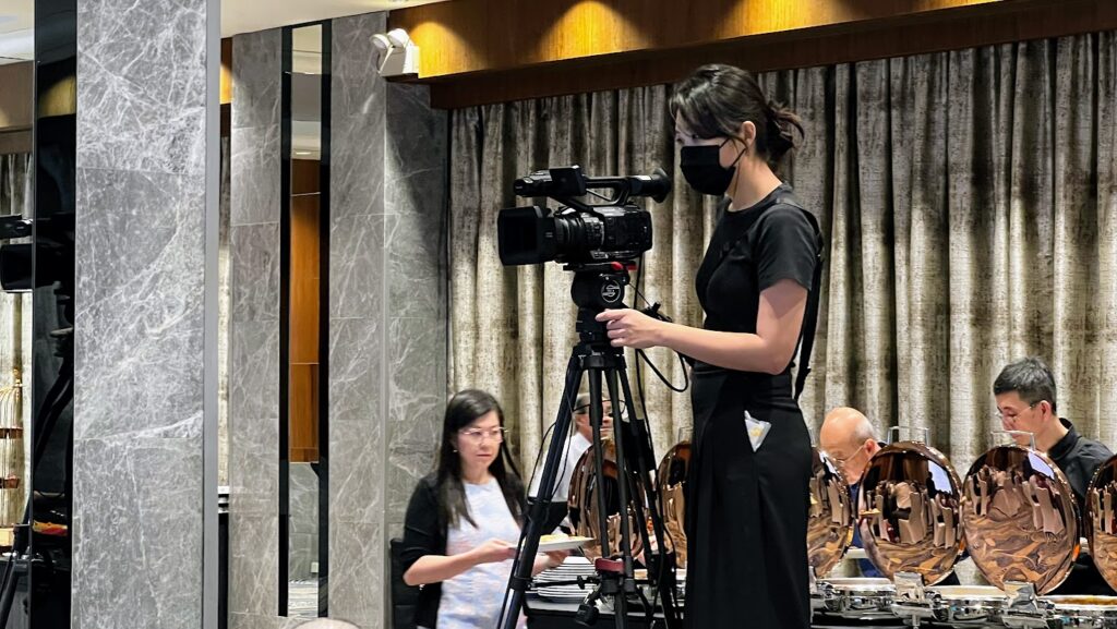Build your skills as a Camera Operator at Motion Media Works through real exposure to livestreams, hybrid events, major productions, and hands-on learning in a fast-moving environment.
